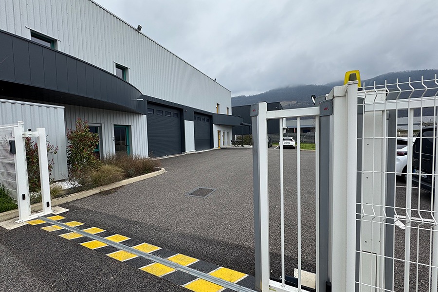 Un nouvel entrepôt logistique au Versoud pour AEM Softs