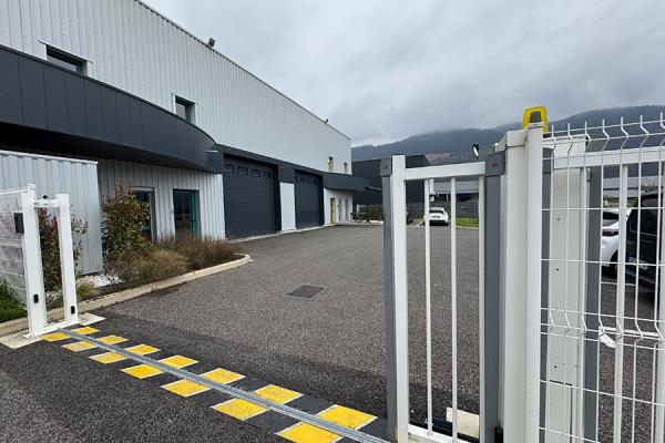 Un nouvel entrepôt logistique au Versoud pour AEM Softs